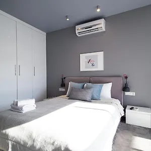 qbik-loft-modern-apartment.warsawhotelspoland.com/